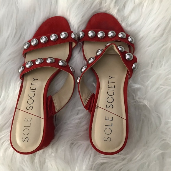 SOLE SOCIETY SUSHANA STUDDED SLIDES SIZE 7 - Picture 6 of 8
